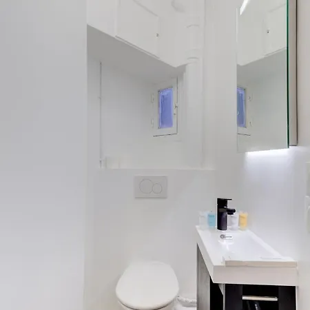544 Champignon - Superb Sacre-coeur Apartament *