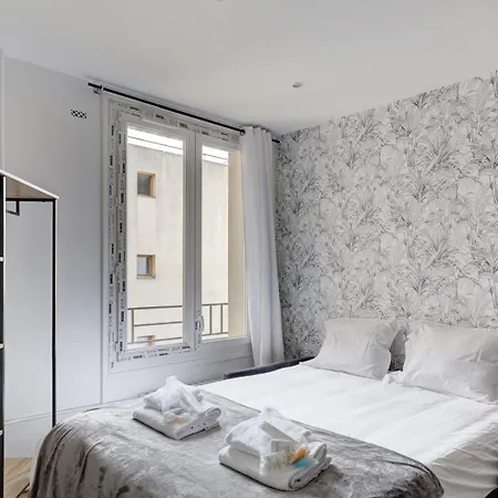 544 Champignon - Superb Sacre-coeur Apartament